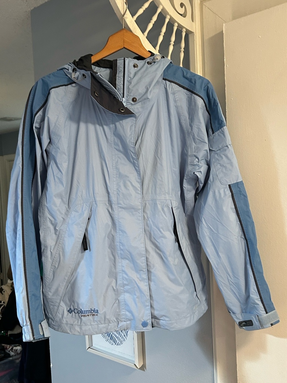 Columbia Vertex Light Blue Navy Women's Hooded Rain Jacket windbreaker Size M